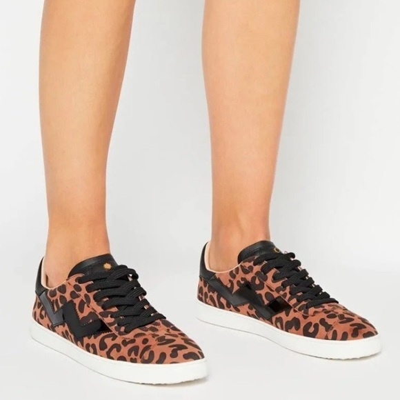 Stuart Weitzman Like New Daryl Sneaker in Leopard Print Size 6.6 - Picture 2 of 8